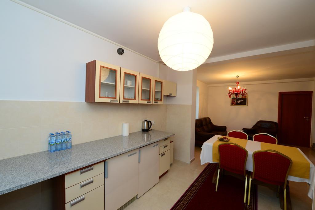 B&B Airport Modlin Nowy Dwor Mazowiecki Exterior photo